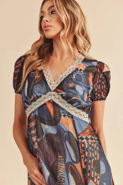 Aemi   Co Lace Detail Slit Geometric Print Short Sleeve Maxi Dress