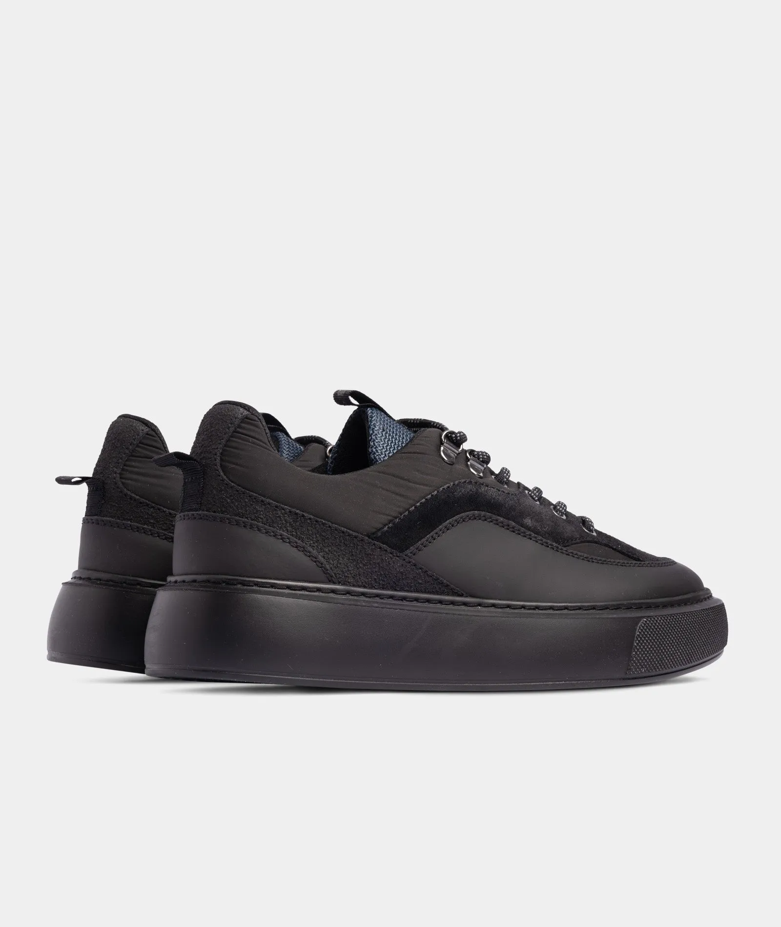 Alaska Low - Black Nylon