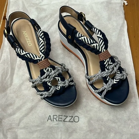 Arezzo made in Brazil sandals size 5.5