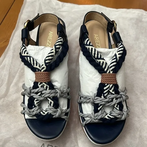 Arezzo made in Brazil sandals size 5.5