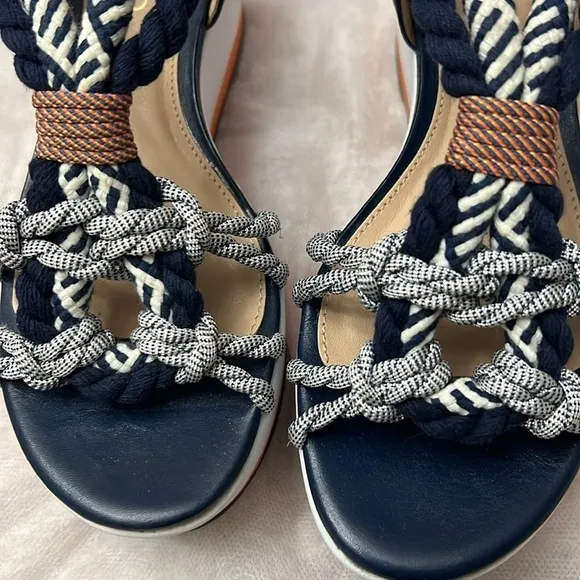Arezzo made in Brazil sandals size 5.5