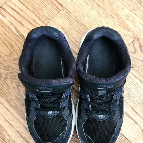 Big kids New Balance 2002 runner's