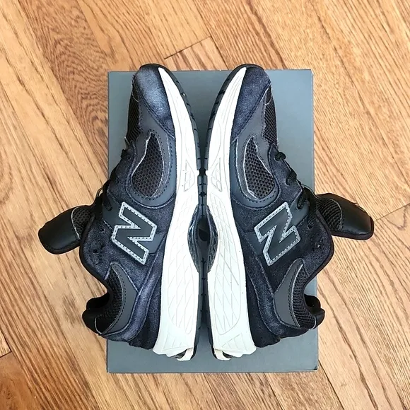 Big kids New Balance 2002 runner's