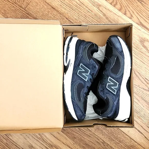 Big kids New Balance 2002 runner's