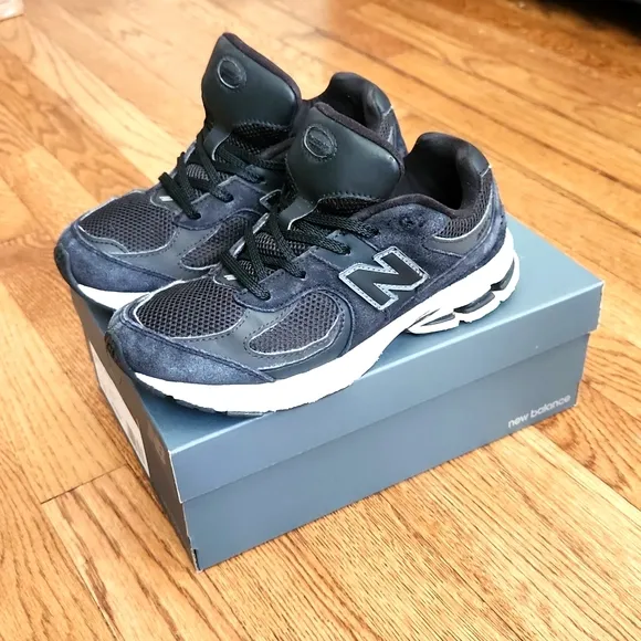 Big kids New Balance 2002 runner's
