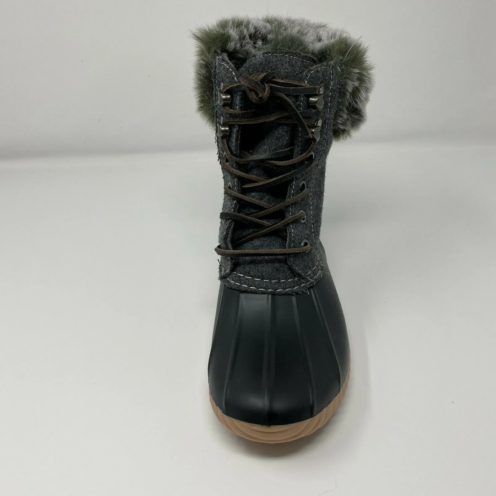 Brand new Report Ursela Black & Grey Lace Up Ultra Soft Faux Fur Duck Boots Women's Size 10! Retails $93 