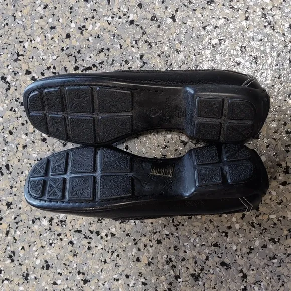 Brighton Ulani Black/Chocolate Tassel Leather Loafers Size 7