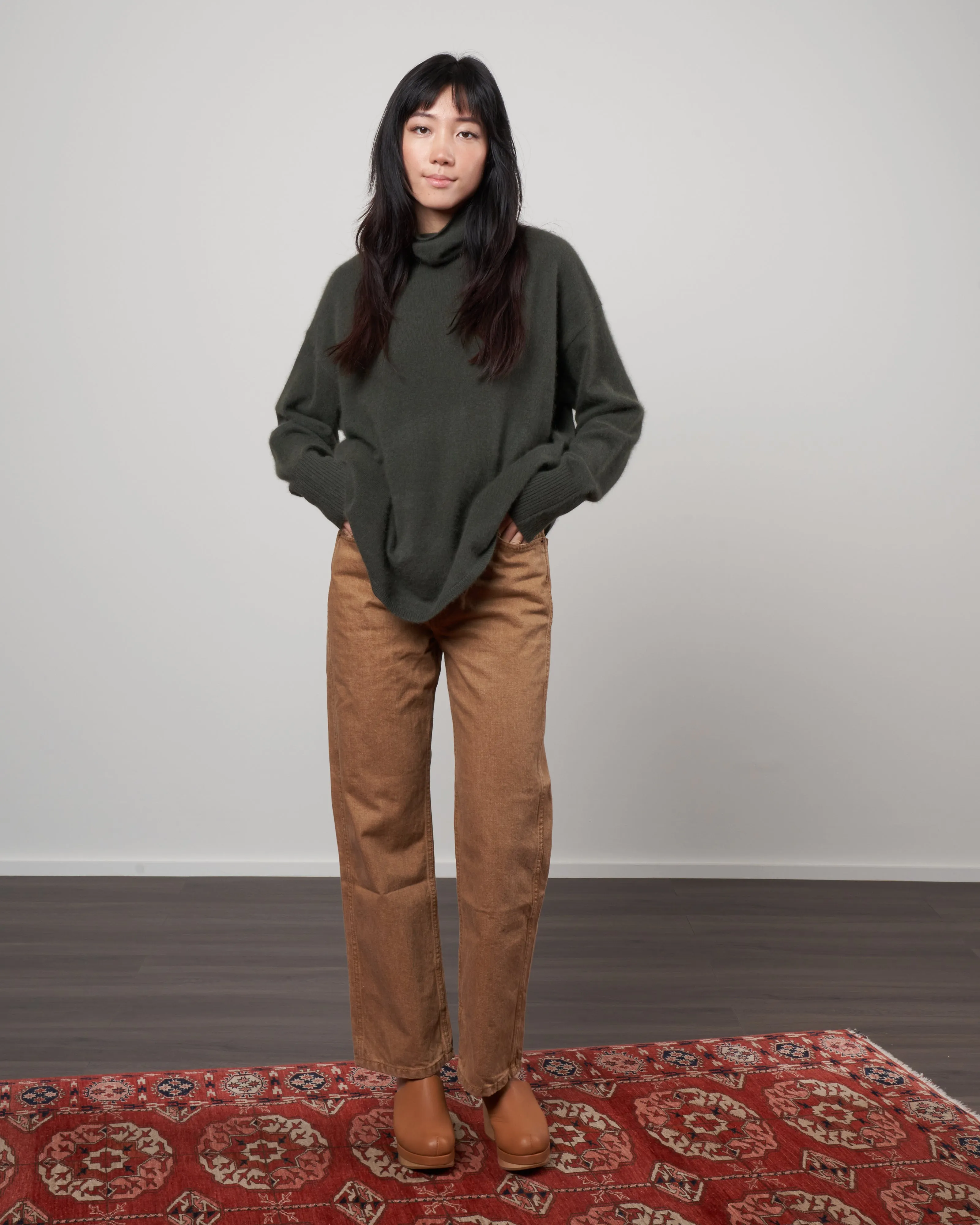 cashmere simple turtleneck sweater - khaki
