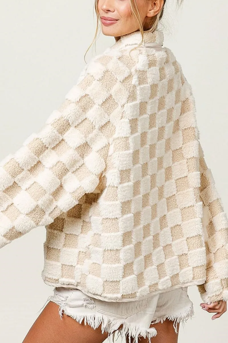 Chouyatou Women Winter Casual Checkered Fleece Jacket Fuzzy Oversized Sherpa Jacket Shacket Faux Fur Coat