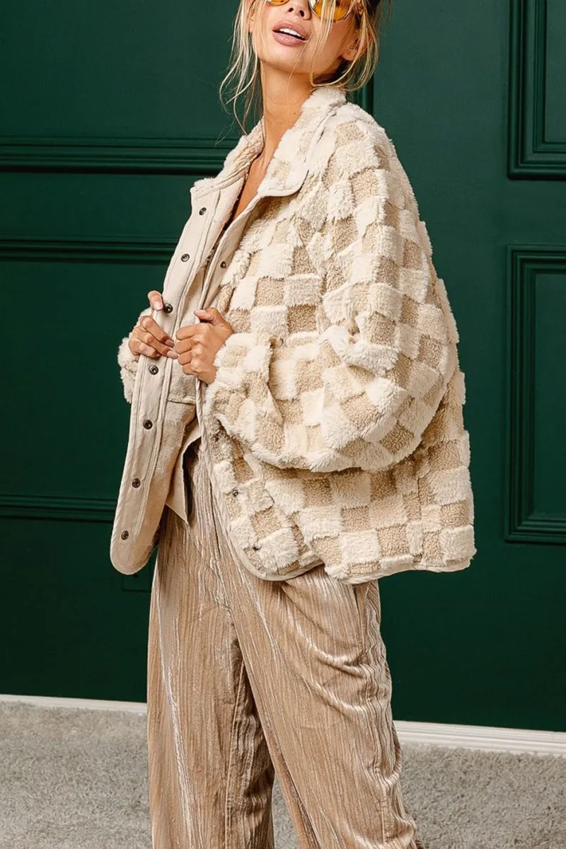 Chouyatou Women Winter Casual Checkered Fleece Jacket Fuzzy Oversized Sherpa Jacket Shacket Faux Fur Coat