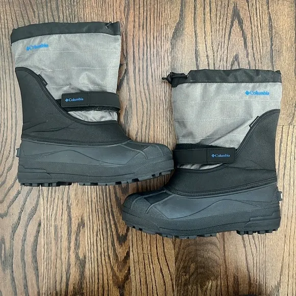 Columbia Powderbug Snow Boots Size 6 NEW