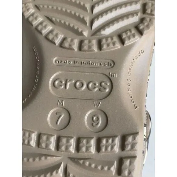 CROCS CLASSIC PRINTED Unisex Slip On Army Clogs Camo Khaki Men’s Sz 7 Women’s 9