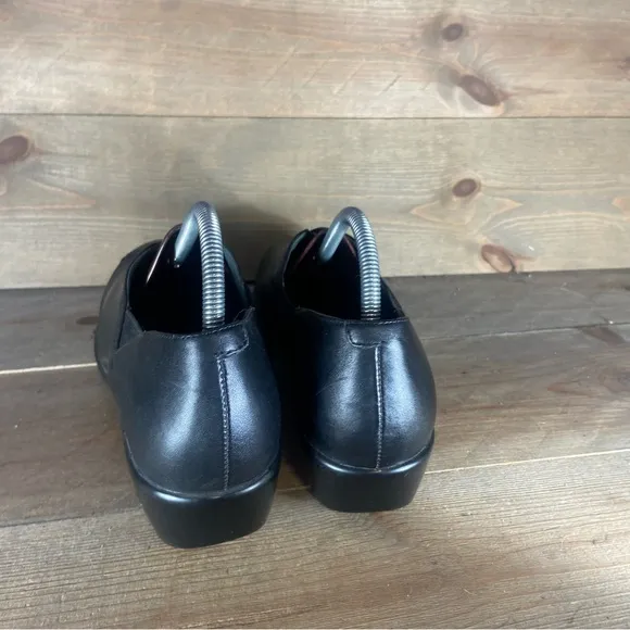 Dansko Arden Womens size 40 shoes black leather slip on wedge clogs