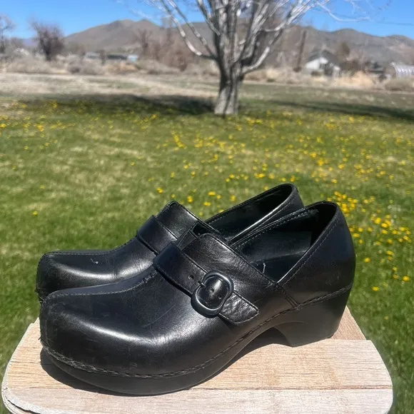 Dansko Solstice Leather Professional slip-on heeled clog mule sz 39 (8.5-9) EUC