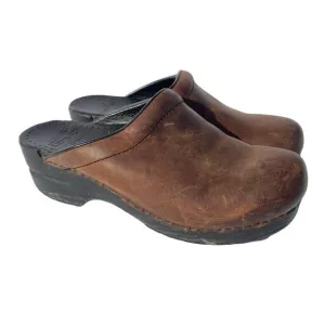 Dansko Unisex Sonja Clogs Mules Slip On Brown Oiled Leather Size 37  / 7