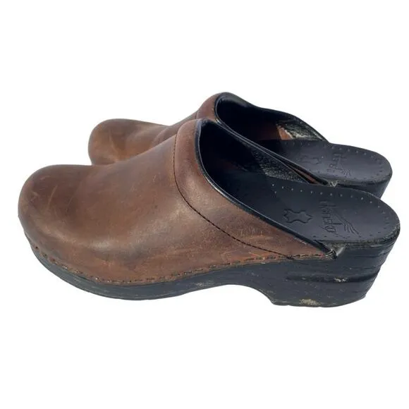 Dansko Unisex Sonja Clogs Mules Slip On Brown Oiled Leather Size 37  / 7