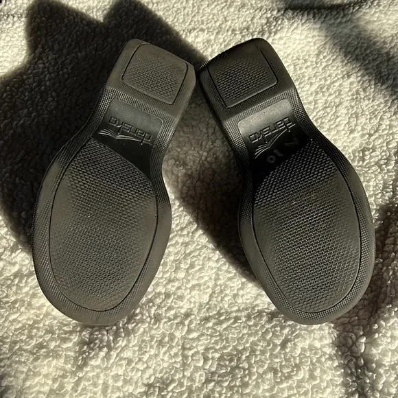DANSKO Vintage Y2K platform square clogs