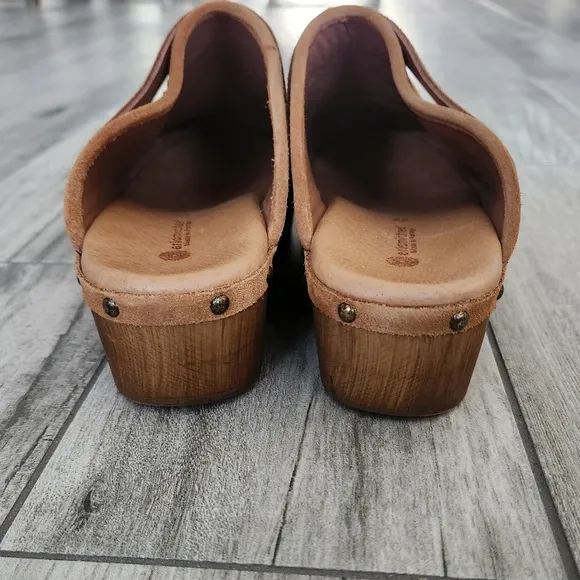 ERIC MICHAEL Tan Camel Color Made In Portugal Suede Leather Rochelle Clogs 42/10