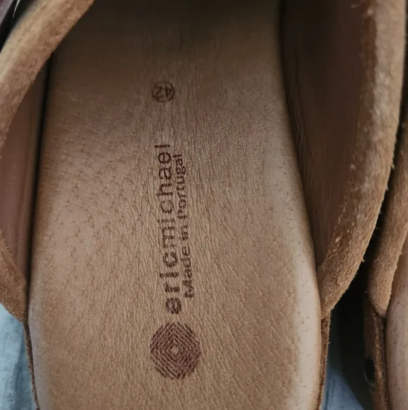 ERIC MICHAEL Tan Camel Color Made In Portugal Suede Leather Rochelle Clogs 42/10