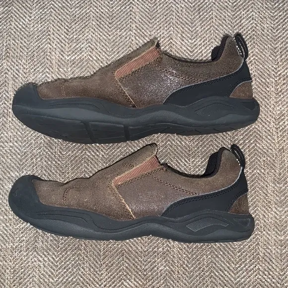 EUC Keen Loafers Size 4.