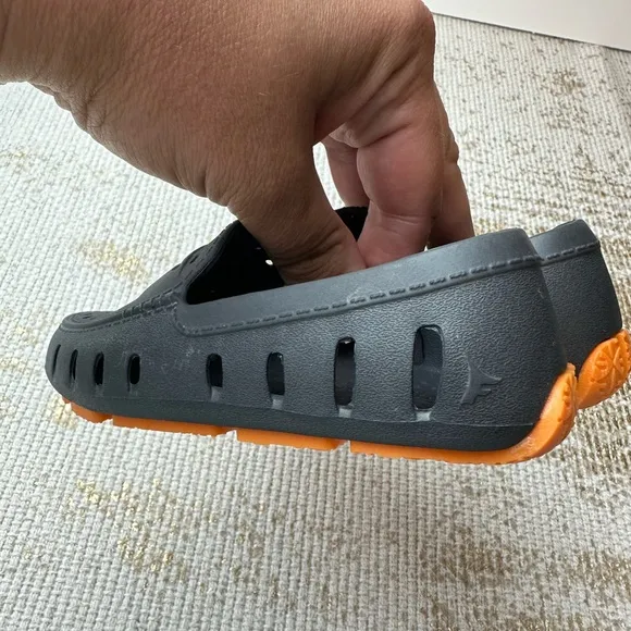 FLOAFERS Toddler Boys Waterproof Prodigy Driver Loafers NWOT | Size C8