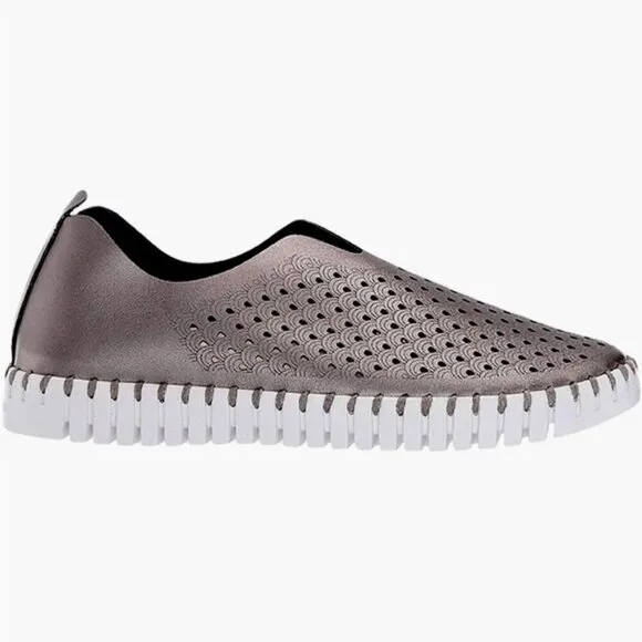 Ilse Jacobsen Tulip 139 Perforated Slip-On Sneakers I. Silver, size 39 (9)