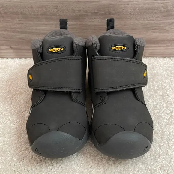KEEN NWT toddler boy size 8 Kootenay III insulated waterproof black boots.