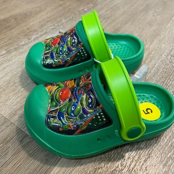KID`S Teenage Mutant Ninja Turtles Clogs Size 5/6 (1-5 years old )