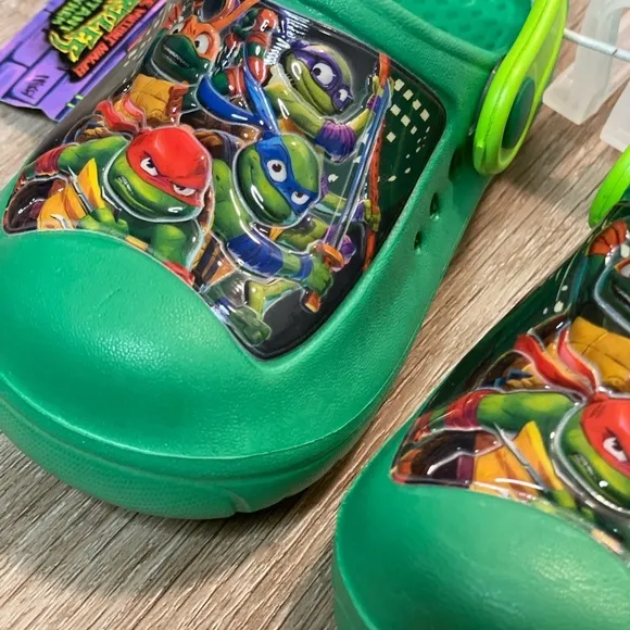 KID`S Teenage Mutant Ninja Turtles Clogs Size 5/6 (1-5 years old )