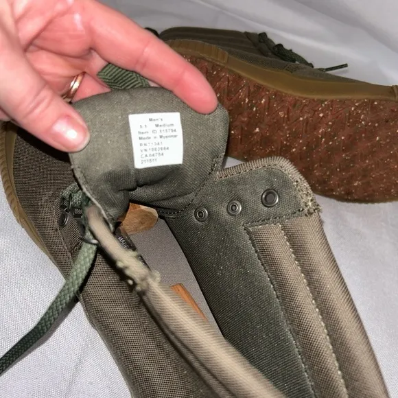Men’s LL Bean Eco Woods Hiking Boots Green Canvas NWOT Size 9 M
