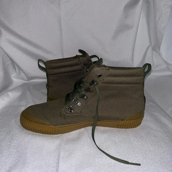 Men’s LL Bean Eco Woods Hiking Boots Green Canvas NWOT Size 9 M