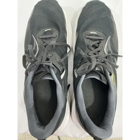 Mens Saucony Guide Size 12 Black Running Sneakers