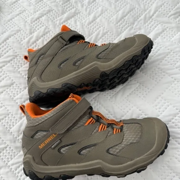 Merrell Waterproof Hiking Fall Sporty Acrivewear Slip On Velcro Boots Youth