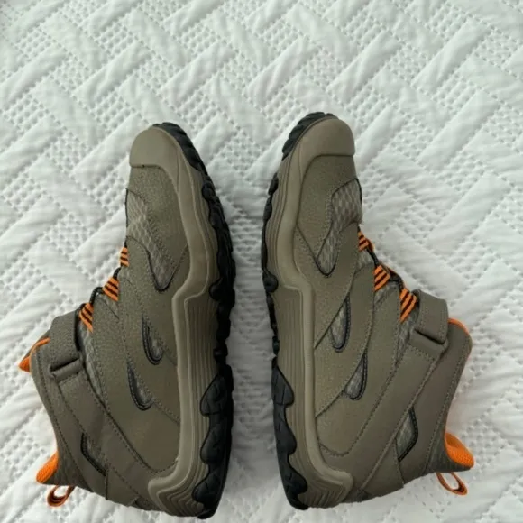 Merrell Waterproof Hiking Fall Sporty Acrivewear Slip On Velcro Boots Youth