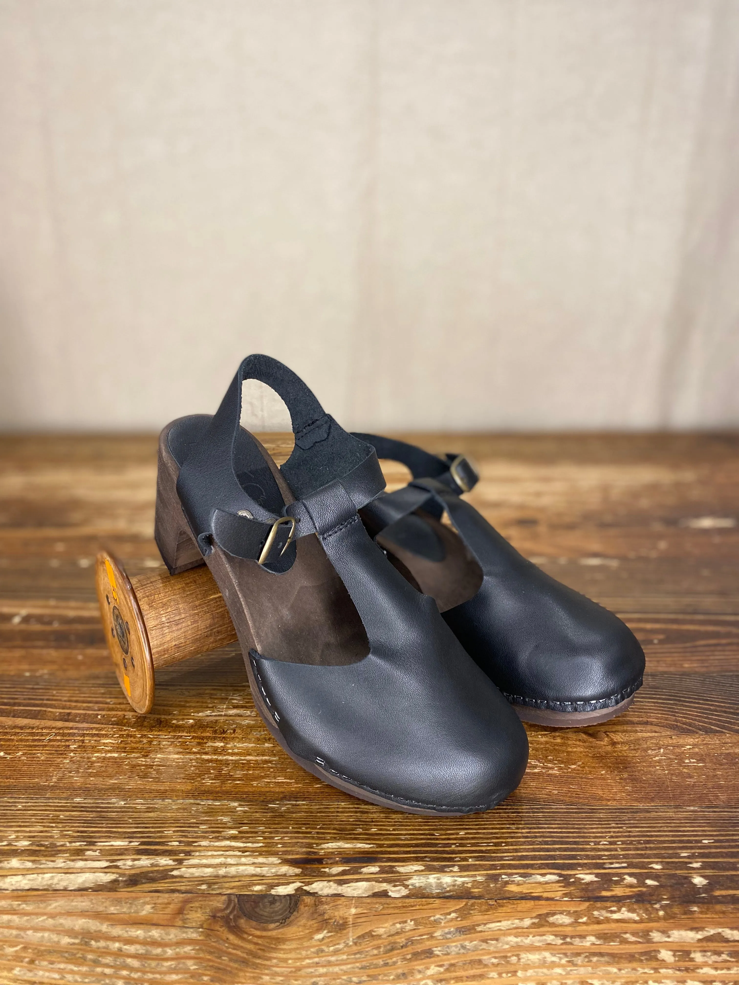 Nancy T-Bar Heel - Nero
