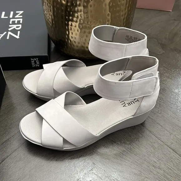 Naturalizer RIVIERA Ankle Strap Wedge Sandals (WIDE)