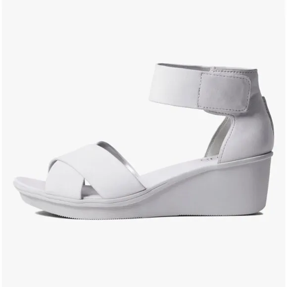 Naturalizer RIVIERA Ankle Strap Wedge Sandals (WIDE)