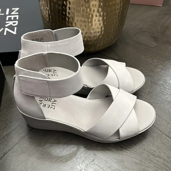 Naturalizer RIVIERA Ankle Strap Wedge Sandals (WIDE)