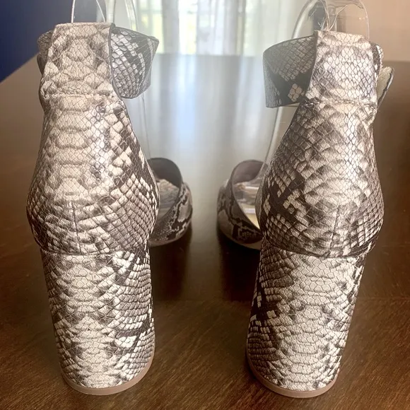 New In Box SPLENDID Thandie Embossed Leather Sandals in Natural Snake, Size 9