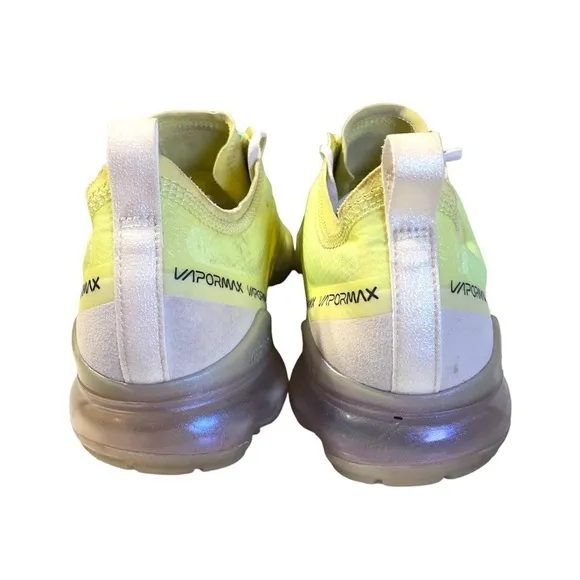 Nike Air VaporMax SE. Women’s Size 11.5, Men’s Size 9.5