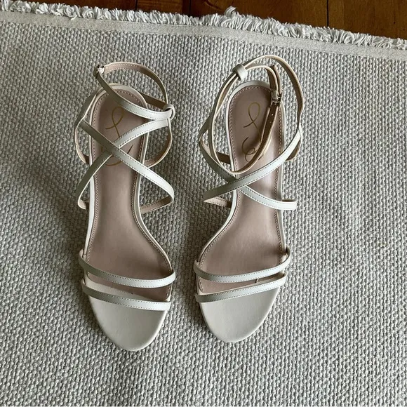 NWT Sam Edelman Sandal Delanie  Ivory Leather Sandals Size 9M, 3 1/2 Inch Heel