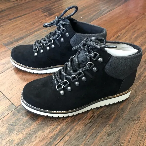 NWT Sonoma Goods for Life Katherina Womens hiker boots size 6.5