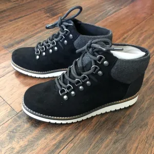 NWT Sonoma Goods for Life Katherina Womens hiker boots size 6.5