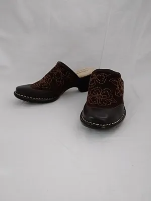SOFTSPOTS  Slip On Clogs Shoes Brown Suede Embroidered Leather Almond Toe Women's Size 10