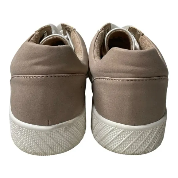 Soul Naturalizer Women’s Neela White Leather Lightweight Sneakers