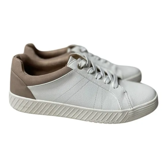 Soul Naturalizer Women’s Neela White Leather Lightweight Sneakers