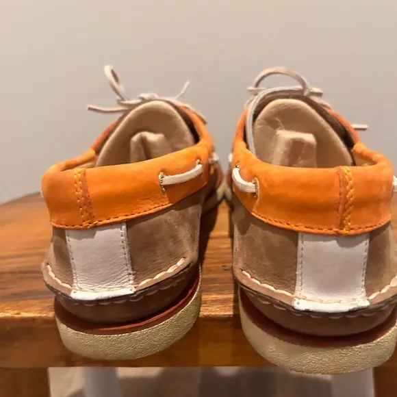 Sperry loafers tan and orange size 13