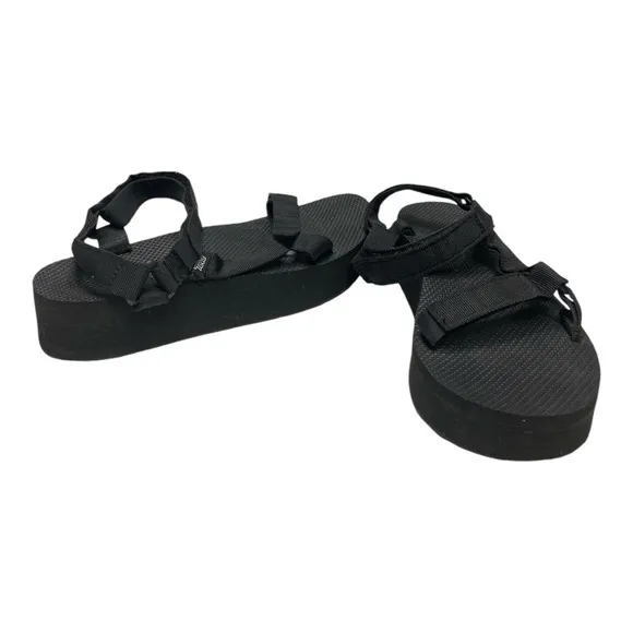 TEVA flatform black universal sandal size 9/9.5