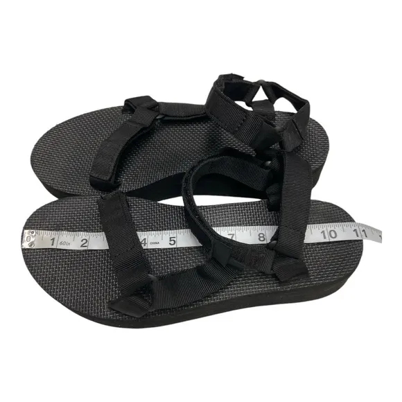 TEVA flatform black universal sandal size 9/9.5