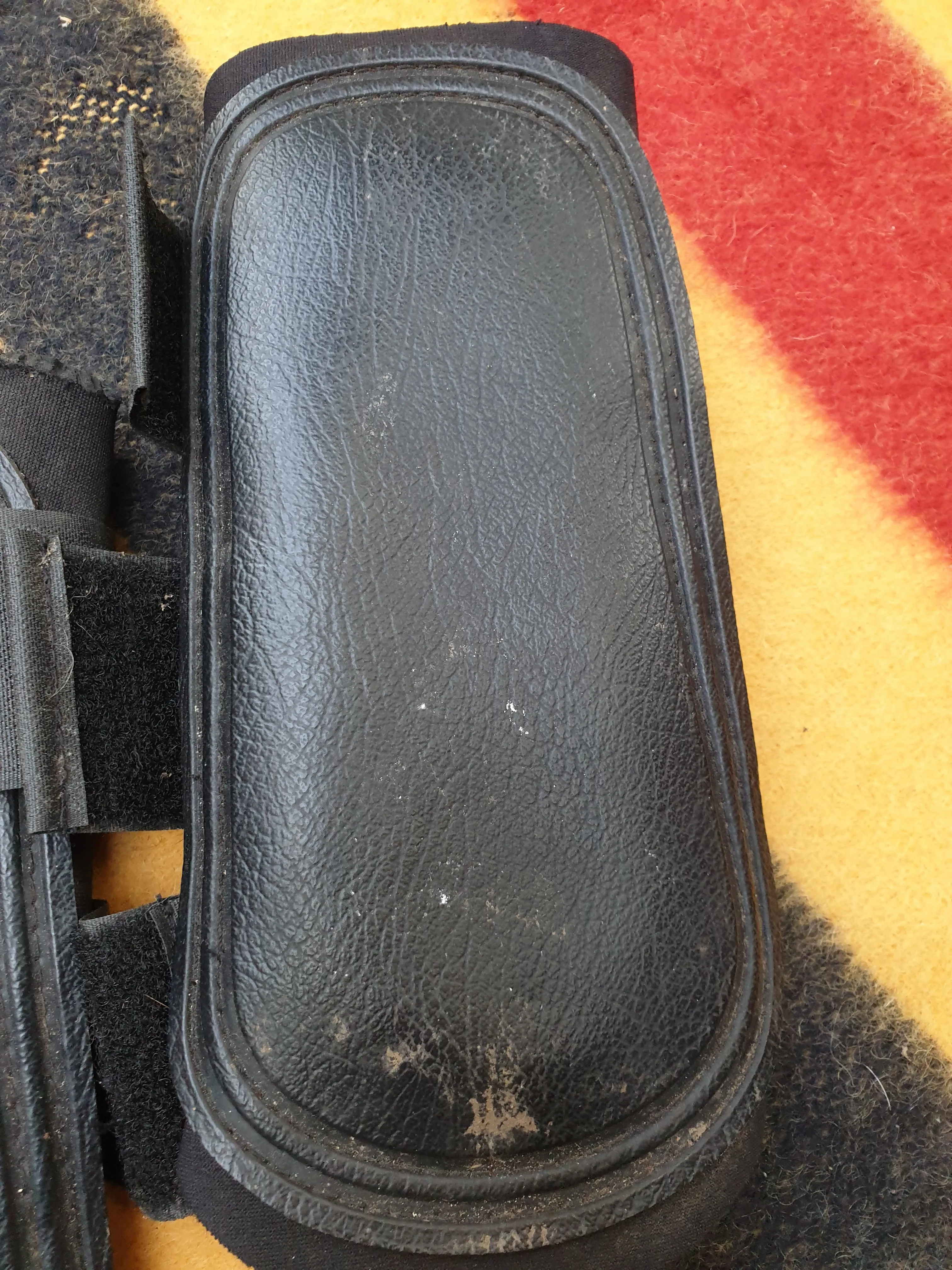 Used medium size black Woof Wear brushing boots FREE POSTAGE☆